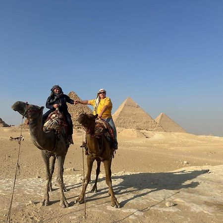 לינה וארוחת בוקר Kafret el-Gabal Jana Pyramids View In 3 מראה חיצוני תמונה