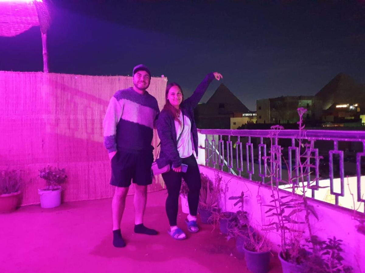 לינה וארוחת בוקר Kafret el-Gabal Jana Pyramids View In 3 מראה חיצוני תמונה