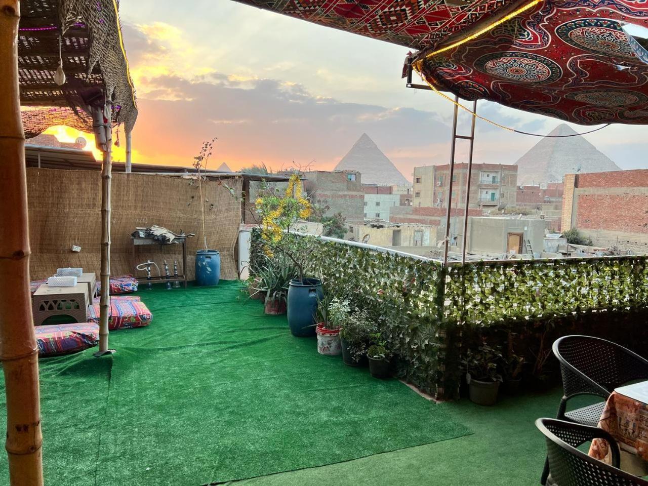לינה וארוחת בוקר Kafret el-Gabal Jana Pyramids View In 3 מראה חיצוני תמונה